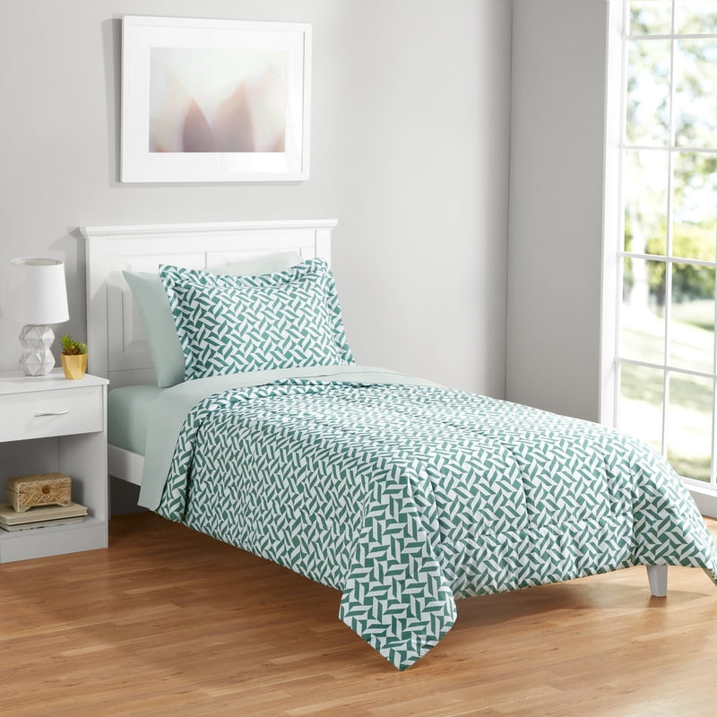 Twin XL Reversible Bed-in-a-Bag Bedding Set with Sheets - Green Geo