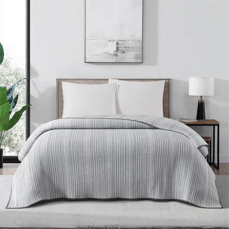 Black Full/Queen Stripe Quilt - Lightweight Reversible Bedding