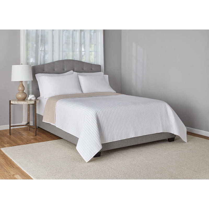 Full/Queen Jersey Quilt - Off-White Reversible Bed Cover, 60% Cotton
