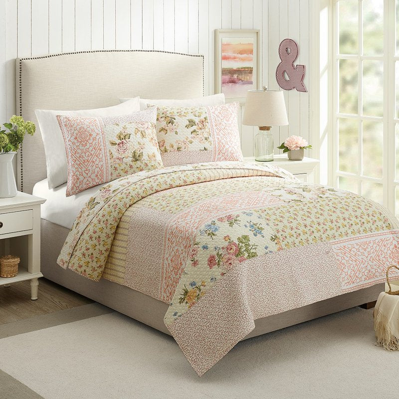 Pink Floral Cotton Quilt Full Size - Breathable Sweet Blooms Collection - Variation of F/QN, Blossoms