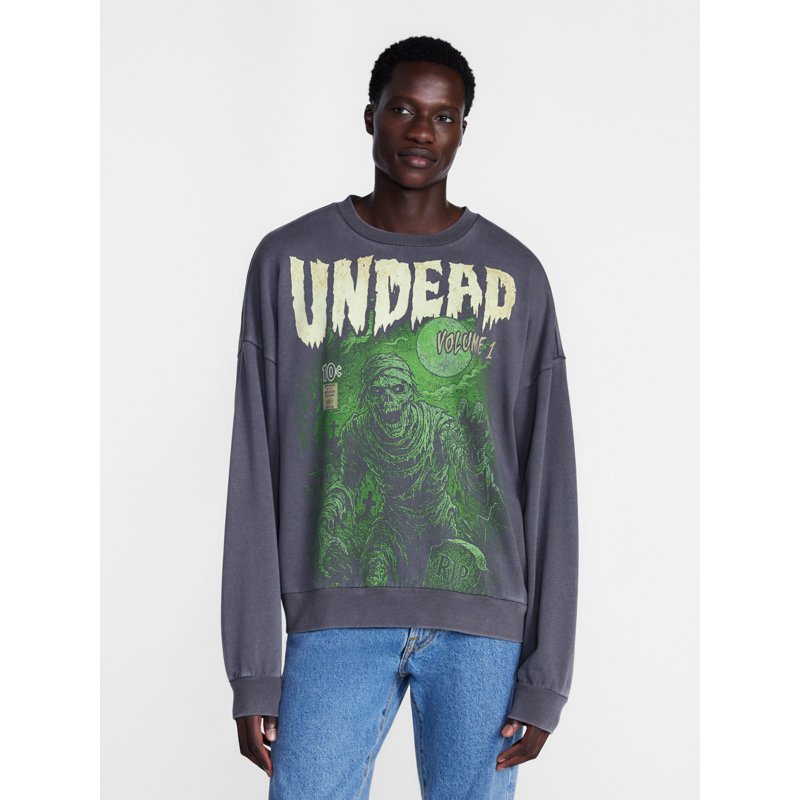 Men's Halloween Monsters Graphic Long Sleeve Sweatshirt - Charcoal M Variation