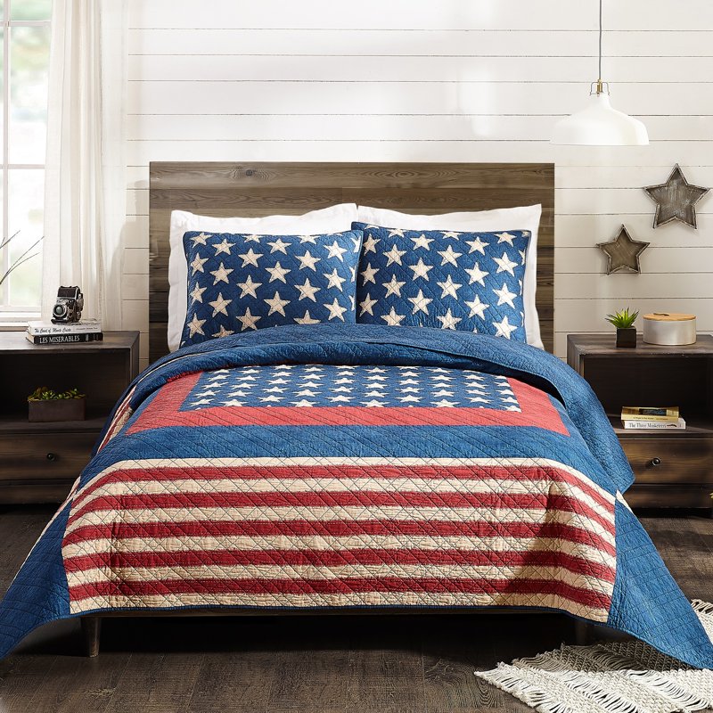 Cotton Quilt Set with Americana Patchwork - Full/Queen 3-Piece Blue Red