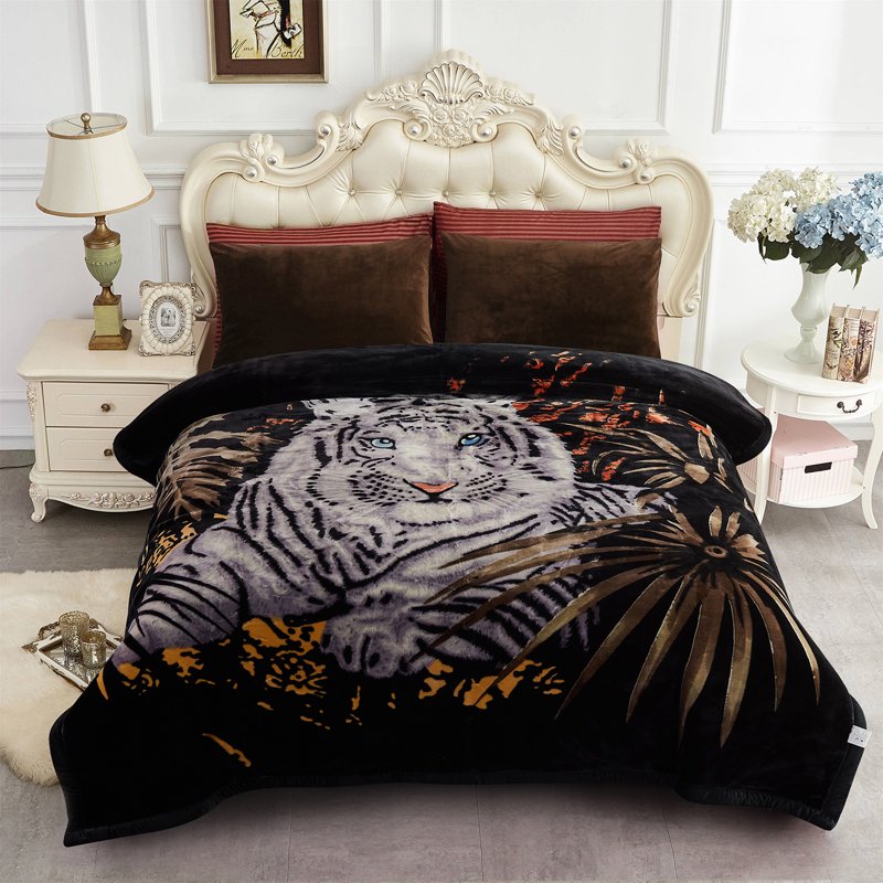 King Size 2-Ply Plush Blanket - Thick Warm Bedspread for Winter - Tiger