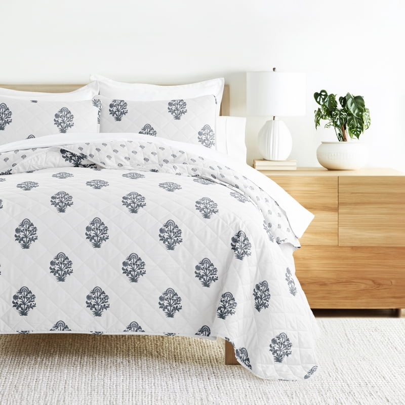 King Dusk Blue Stamped Bloom Reversible Quilt Set - Soft & Cozy Bedding