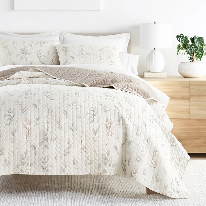 Full/Queen Reversible Watercolor Leaves & Stripe Microfiber Quilt Set - Latte