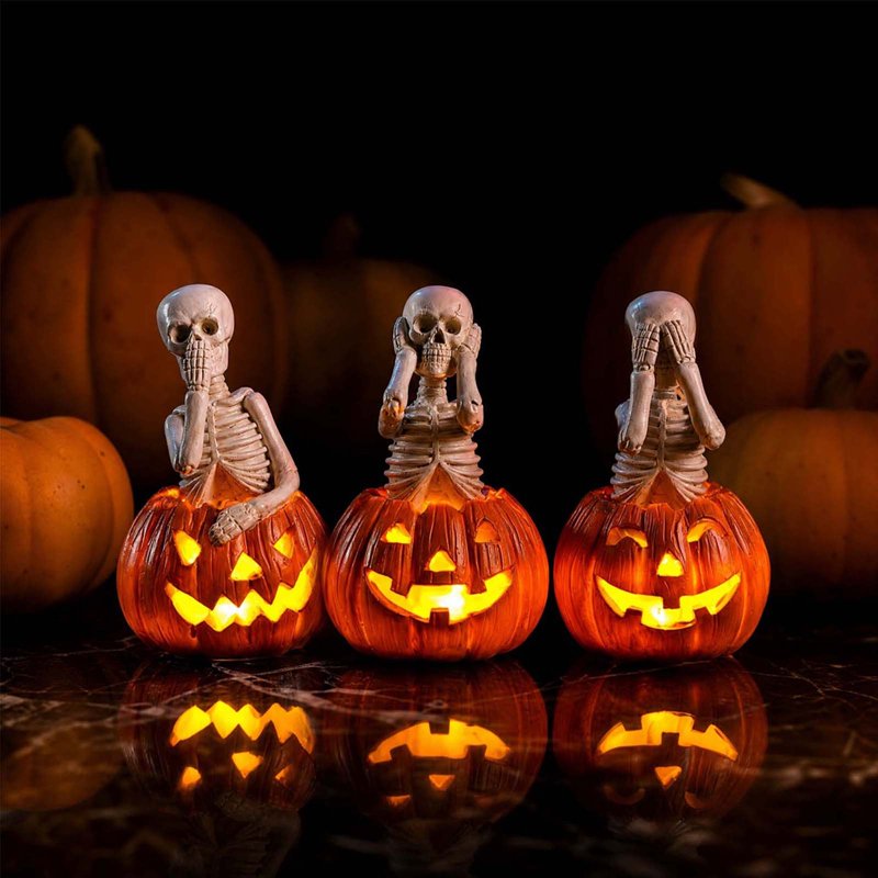 Halloween Skeleton Pumpkin Light - Orange Resin Skull Lantern for Indoor Outdoor Decor