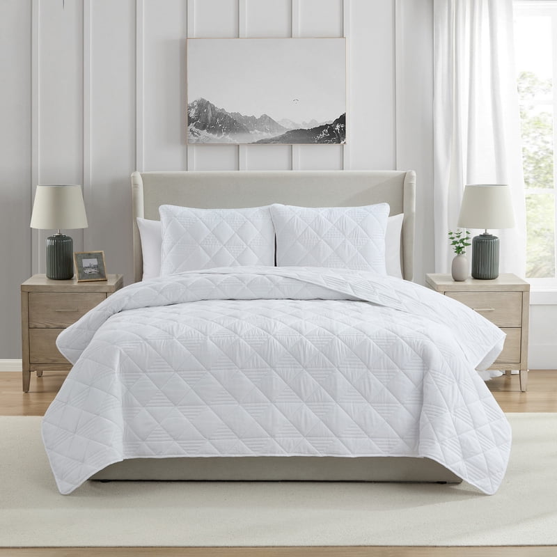 Full/Queen White Diamond Pinsonic Quilt Set - 3-Piece Bed Bedding