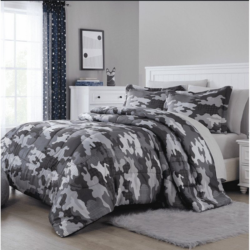 Kids Bed-in-a-Bag Set with Storage Bag - Full Camouflage Bedspread & Sheets - Gray
