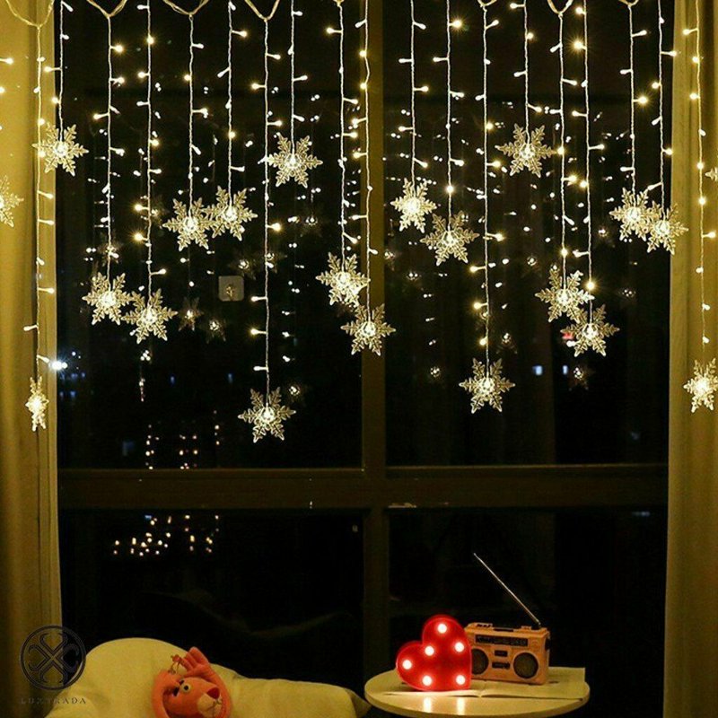 Christmas Snowflake Fairy String Lights - 96 LEDs Warm Light Curtain for Holidays & Weddings - Indoor Outdoor Decor