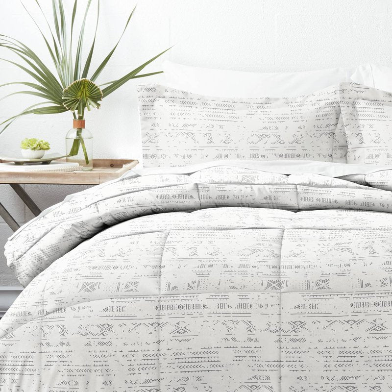 Light Gray Distressed Comforter Set Full/Queen - 3-Piece Hypoallergenic Bed Bedding