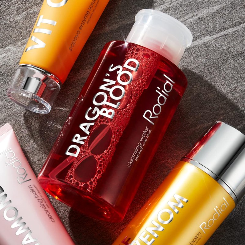 Hydrating Facial Cleansing Water with Dragon's Blood - 300ml