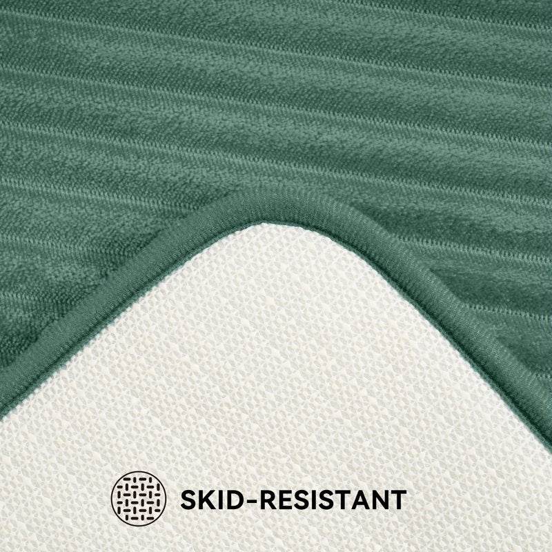 Mainstays 2-Piece Green Foam Bath Rug Set - 20 x 32 Inches, Soft & Quick-Dry