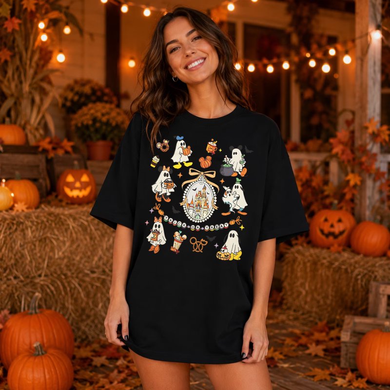 Women's Oversized Halloween T-Shirt with Ghost and Castle Graphic - Black, S