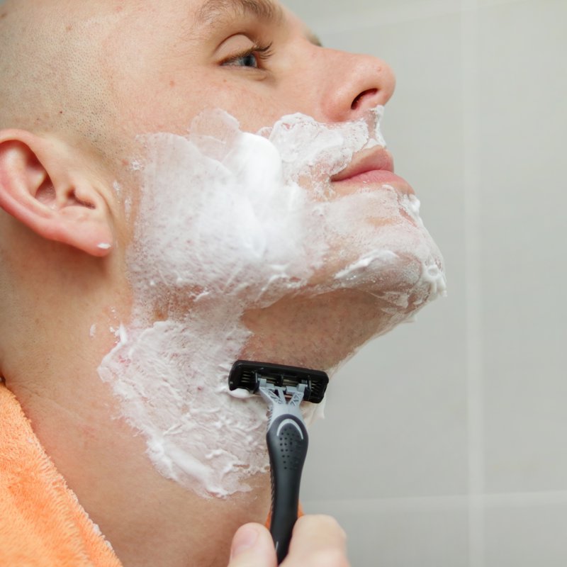 Men's 4-Blade Disposable Razors - 3-Count for Close Shave