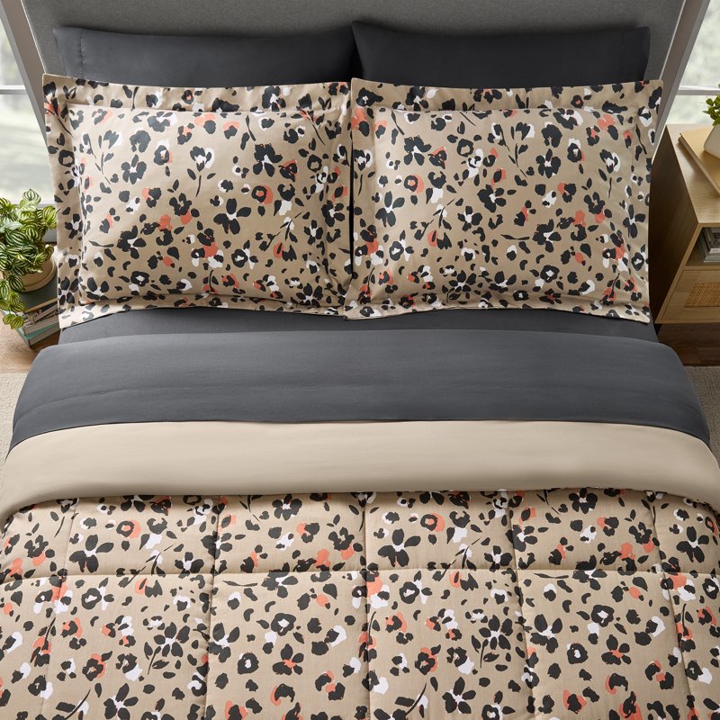 Full Reversible 7-Piece Bed-in-a-Bag Comforter and Sheet Set - Beige Animal Print