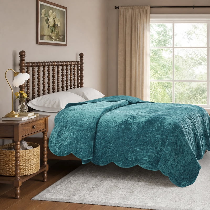 Full/Queen Floral Velvet Quilt - Hawaiian Blue, The Pioneer Woman Eloise