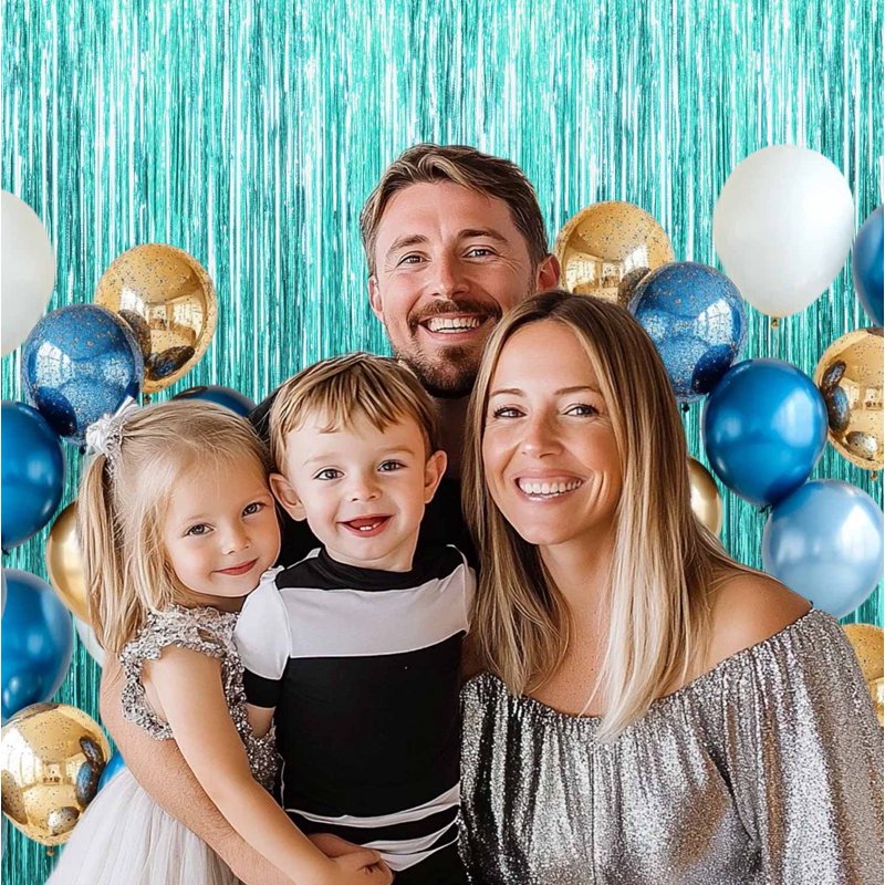 Green Foil Fringe Curtain for Events - 3-Pack Birthday Wedding Graduation Party Decor - Sm:)e