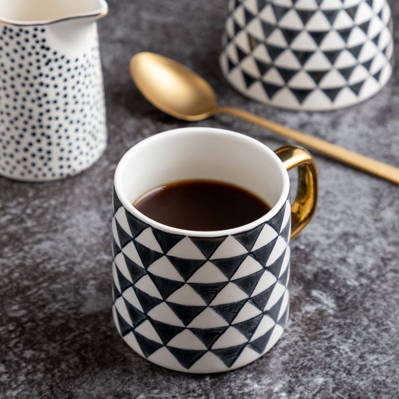 Stoneware Mug for Hot Beverages - Medallion Design