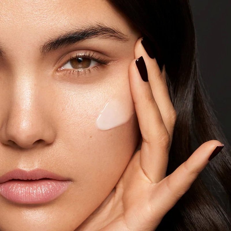 Sculpting Facial Gel with Dragon's Blood - Hydrating & Firming