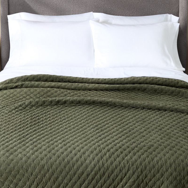 Full/Queen Velvet Quilt - Tufted Matte Green Bedding Set with Variation: Emerald Green