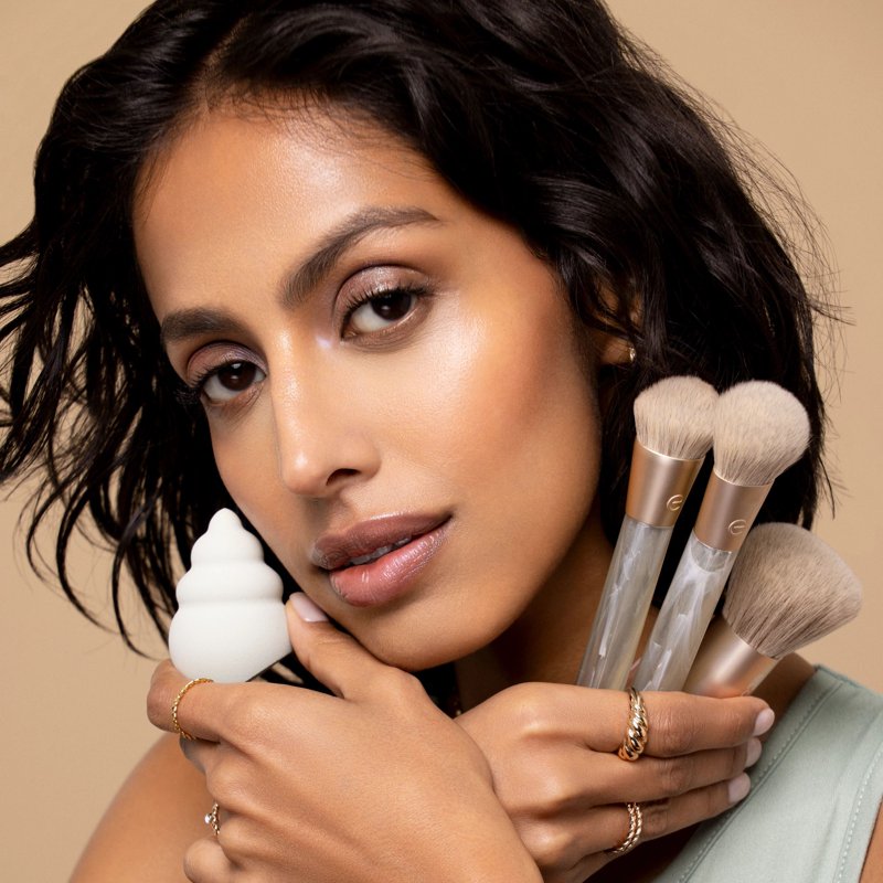 4-Piece Face Makeup Brush and Sponge Set - Eco-Friendly Tools