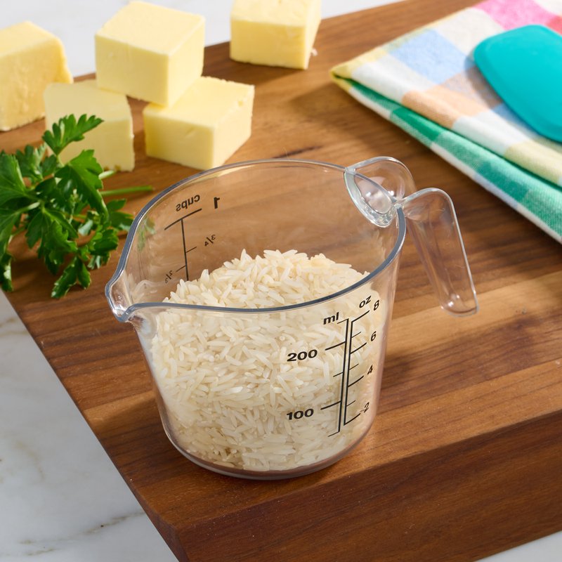 4-Pack Clear Plastic Measuring Cups with Large Spout - 32 oz