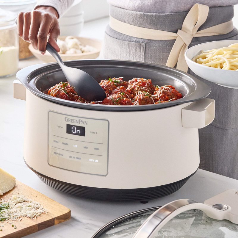 8 Quart Locking Lid Slow Cooker - Family Size, Cream