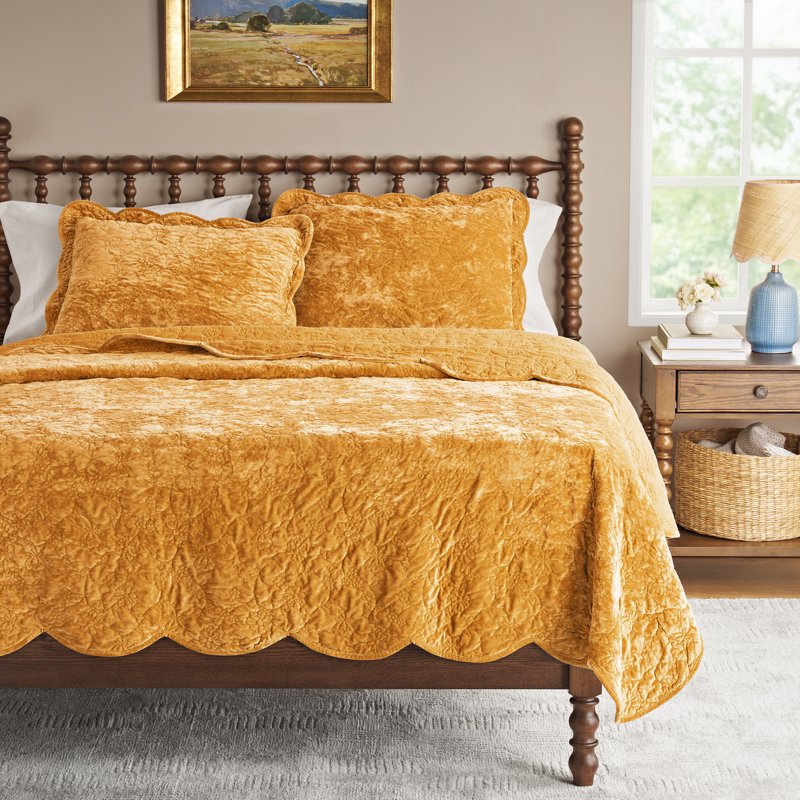 The Pioneer Woman Eloise Floral Velvet Quilt - King, Amber Yellow