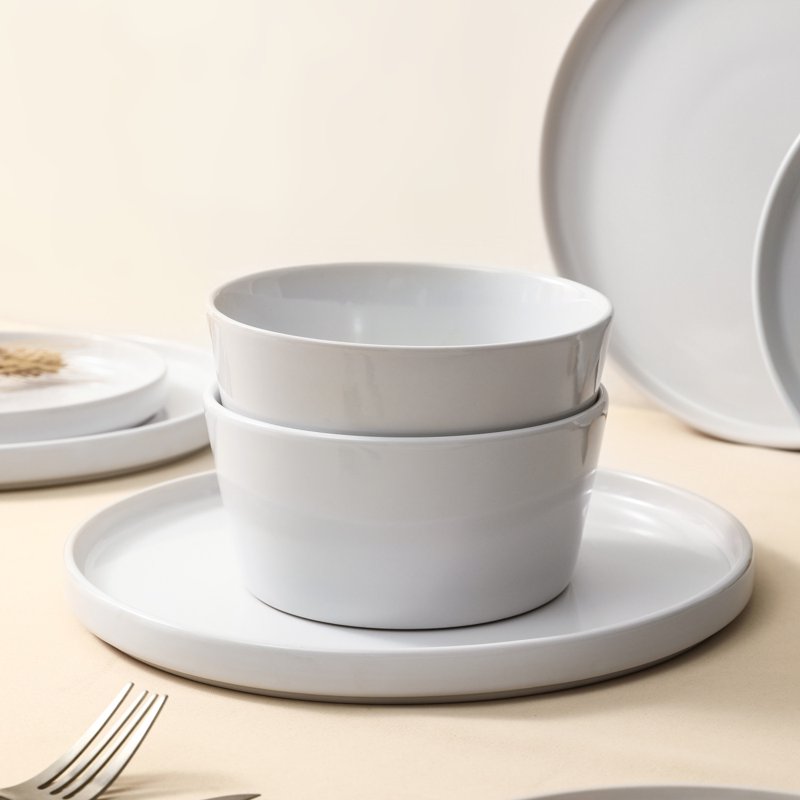 16-Piece Dinnerware Set - Glossy White Stoneware