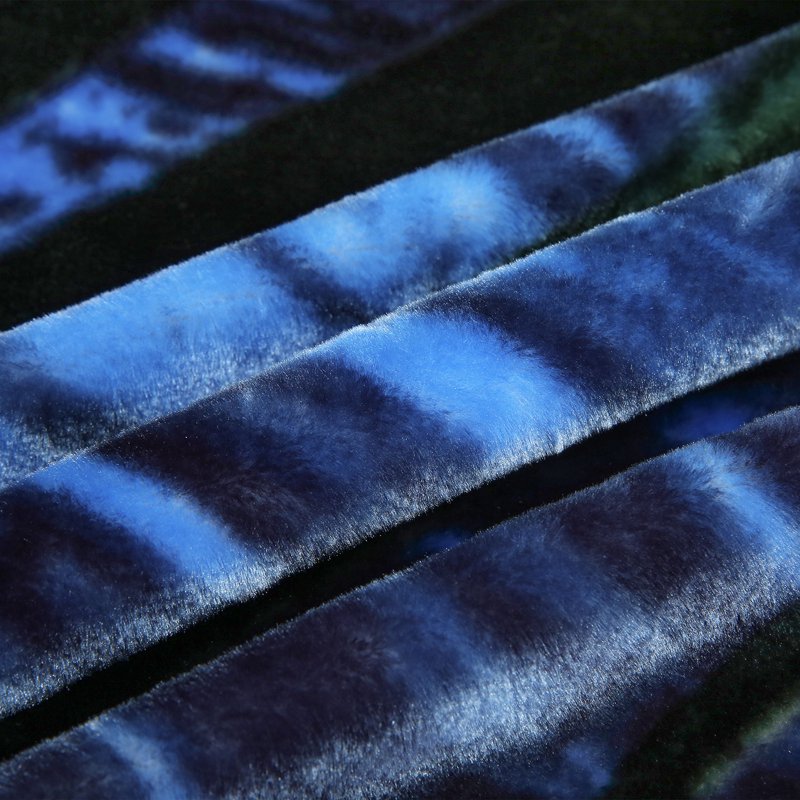 Black Panther Lion Fleece Blanket - Full/Queen Size Microfiber Plush Bed Cover - 5LB, 75x87, Reversible Pattern