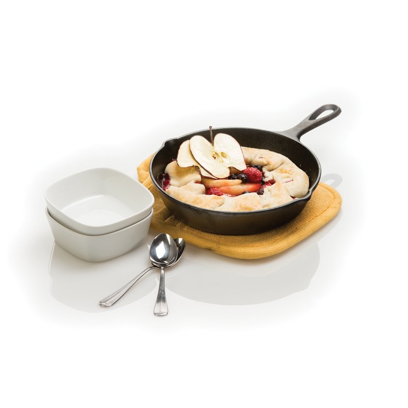 6.5-Inch Cast Iron Skillet with Wolf Scene - Lodge Wildlife Series