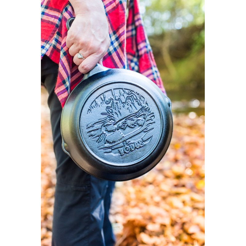 8" Cast Iron Skillet with Duck Scene - Lodge Wildlife Series