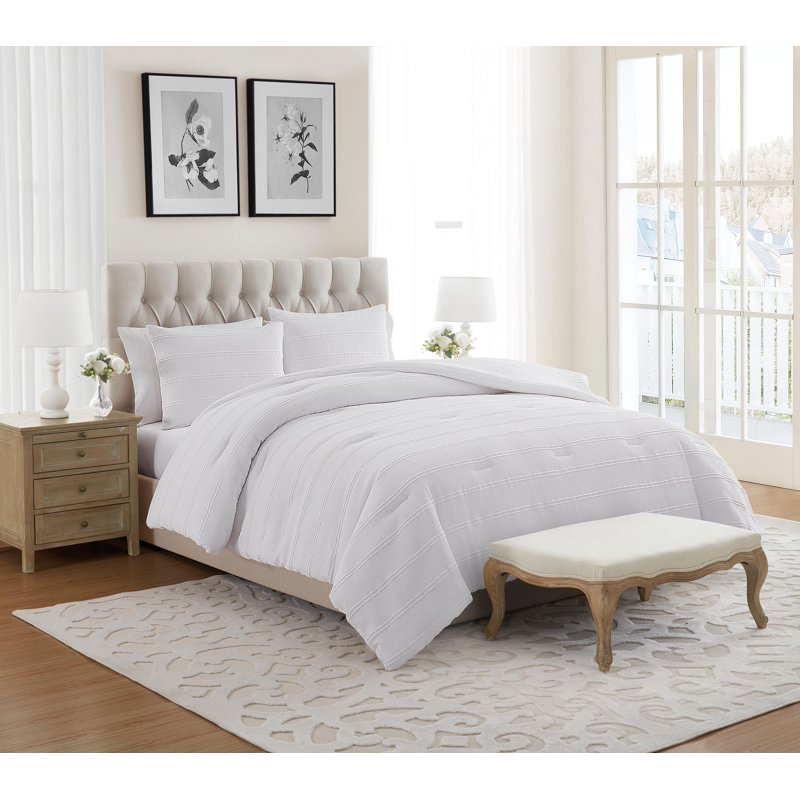 Bright White Textured Comforter Set - Full/Queen 3-Piece Bedding