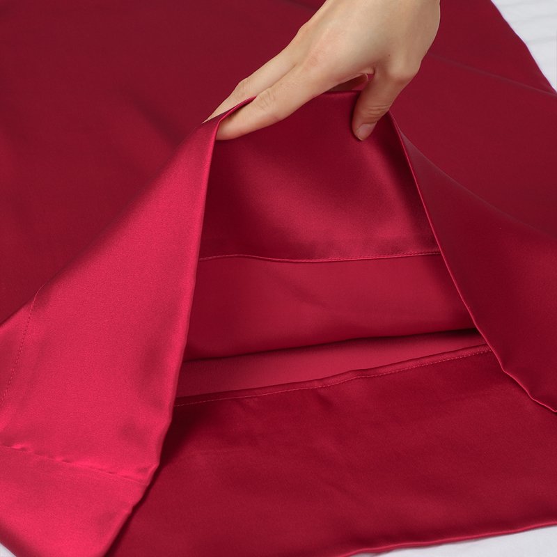 Queen Burgundy Silk Pillowcase for Hair and Skin - 19 Momme 350 Thread Count