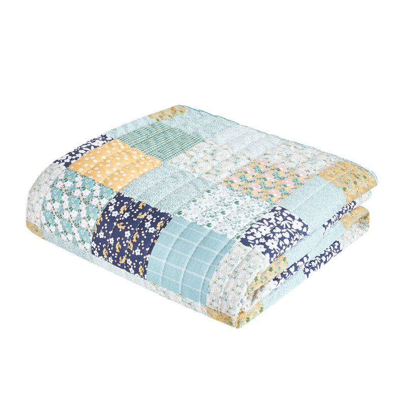 King Patchwork Quilt and Sheet Set - Lightweight All-in-One Bedding, 7 Pieces