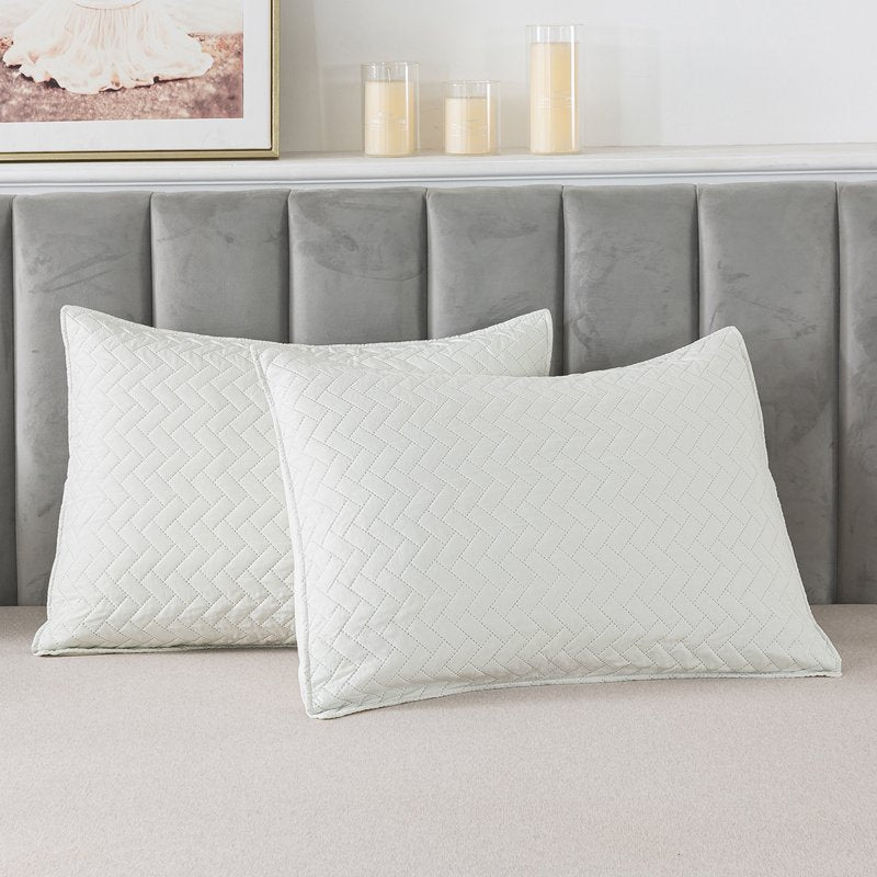 Queen Size Lightweight Quilt Set - Soft Microfiber Bedding Coverlet with 2 Shams, White