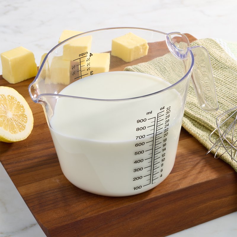 4-Pack Plastic Measuring Cups with Large Spout - 32 oz Clear
