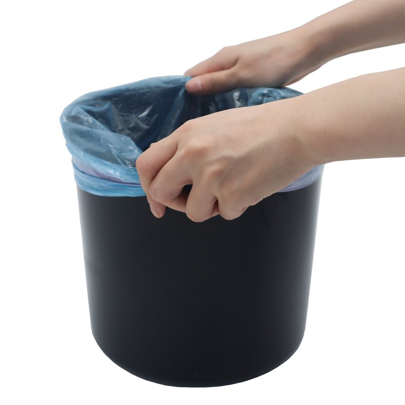Compact Black Plastic Step Wastebasket - 4L Indoor Bin