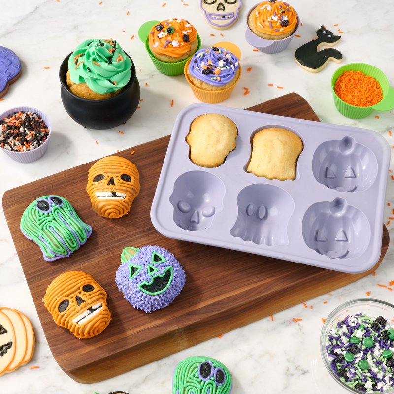 Silicone Cakelet Pan with Jack-O'-Lantern Ghost Skull Designs - Halloween Baking Mold
