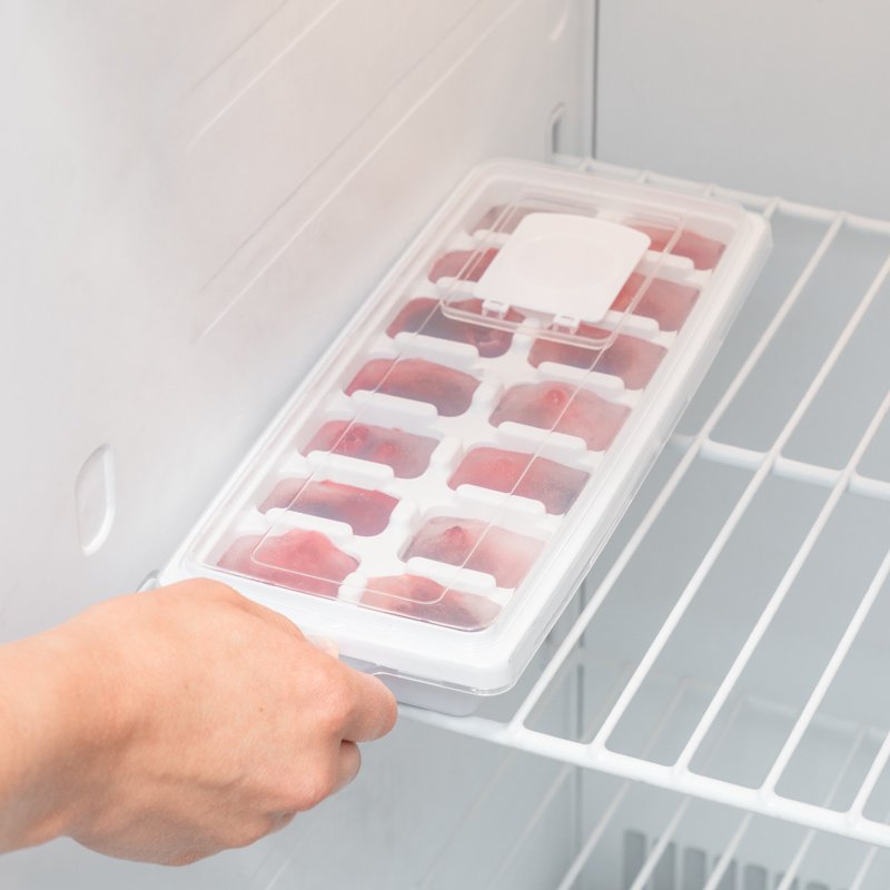 Ice Cube Tray with 14 Molds and Removable Lid - Single