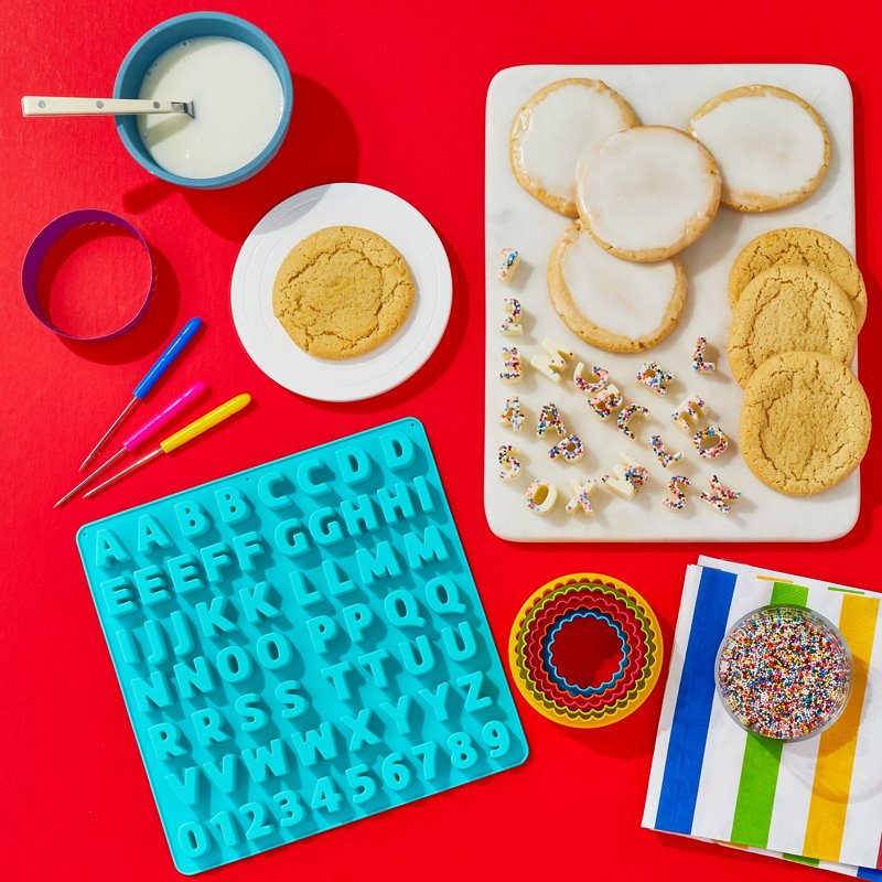 Double-Sided Round Plastic Cookie Cutter Set - 5 Pieces