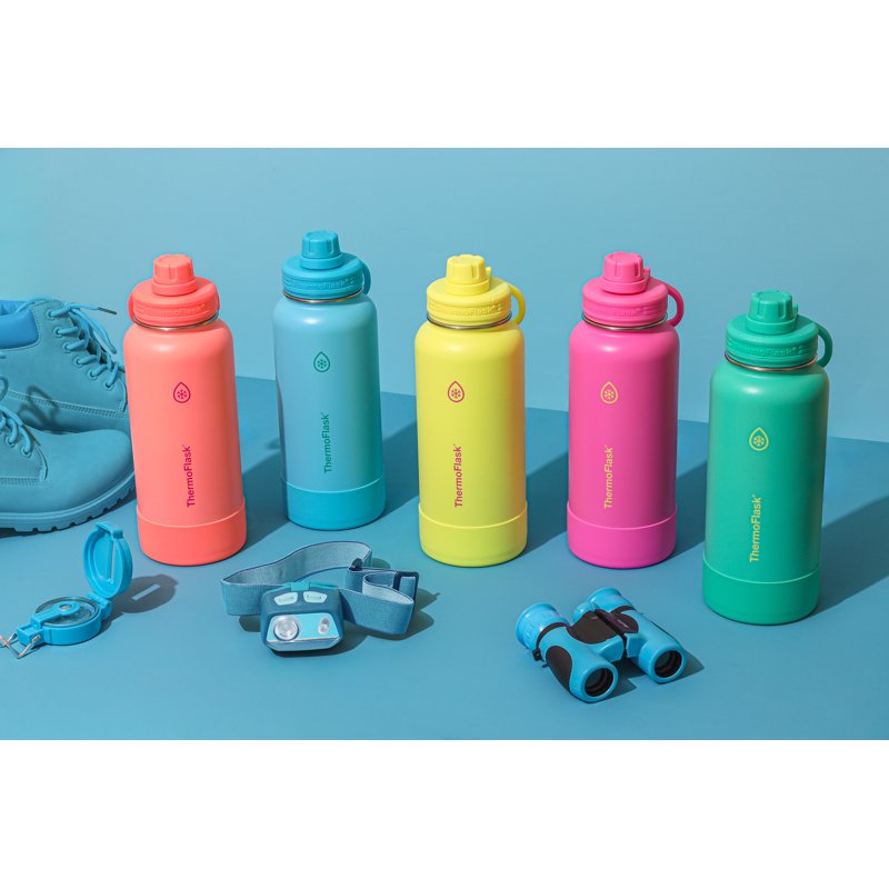 24 oz Double Wall Vacuum Insulated Stainless Steel Water Bottle with Chug Spout Lid - Vivid Blue